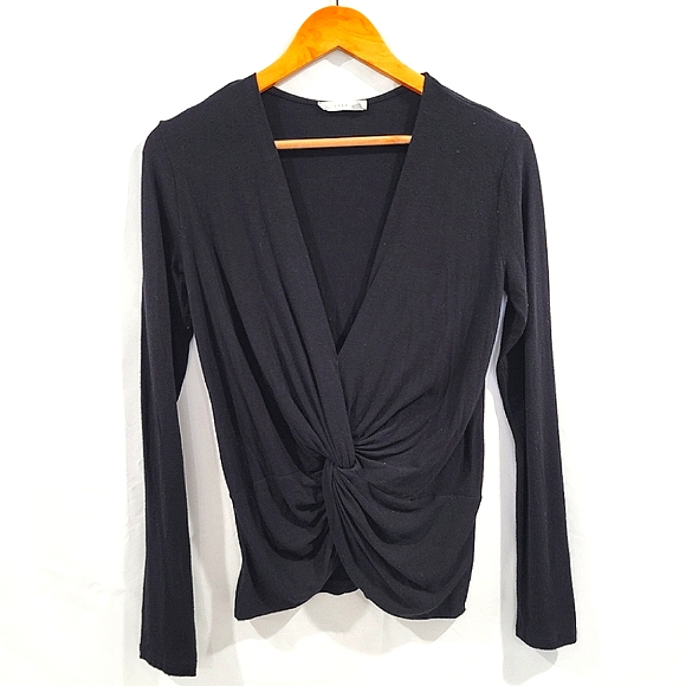 Long-sleeved shirt